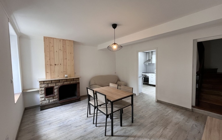 Maison QUIE (09400)  101 m2 800 € 