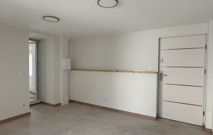 Maison TARASCON-SUR-ARIEGE (09400)  70 m2 670 € 