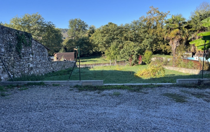 3 Pièces SAINT-JEAN-DE-VERGES (09000)  42 m2 480 € 