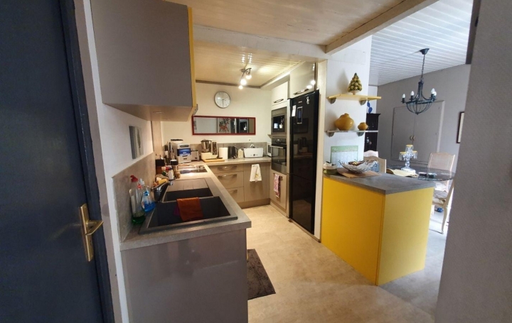 Propriété AX-LES-THERMES (09110)  391 m2 630 000 € 