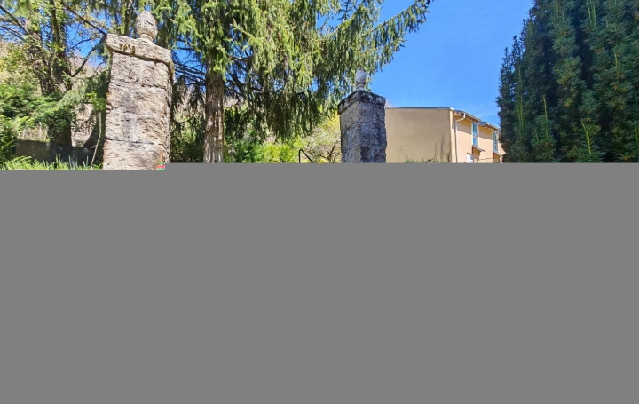 Propriété AX-LES-THERMES (09110)  391 m2 630 000 € 