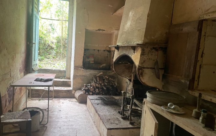 Maison CHATEAU-VERDUN (09310)  140 m2 44 000 € 