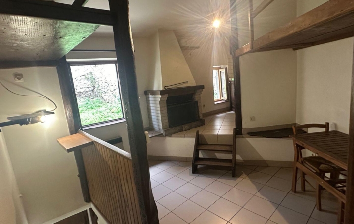 Studio FOIX (09000)  17 m2 56 000 € 