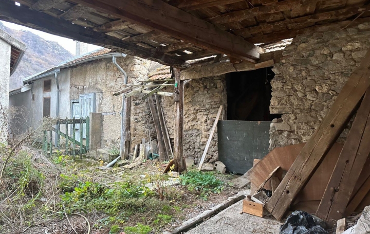 Maison VERDUN (09310)  80 m2 59 000 € 