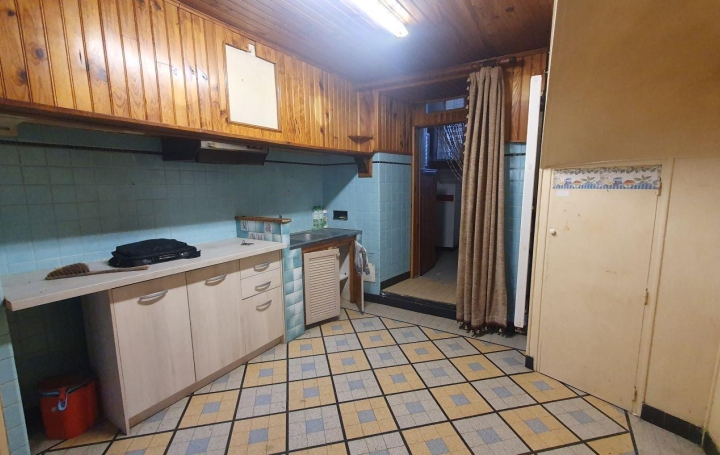 Maison AX-LES-THERMES (09110)  121 m2 165 000 € 