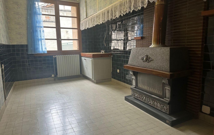 Maison TARASCON-SUR-ARIEGE (09400)  135 m2 88 000 € 