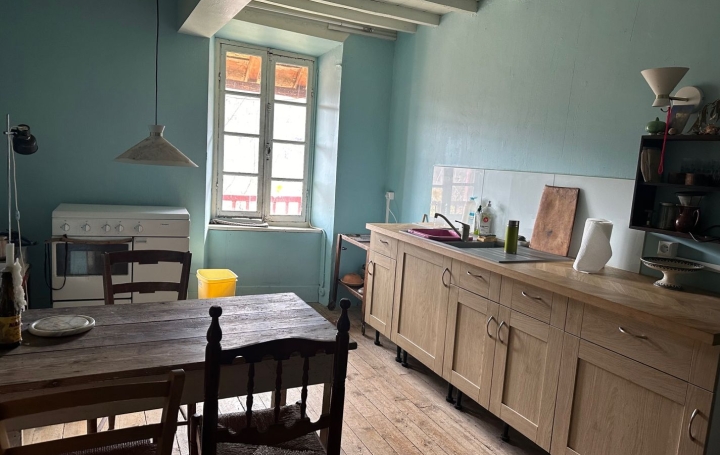 Maison SAURAT (09400)  185 m2 125 000 € 