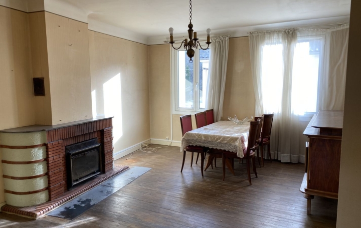 Maison VILLENEUVE-D'OLMES (09300)  200 m2 165 000 € 