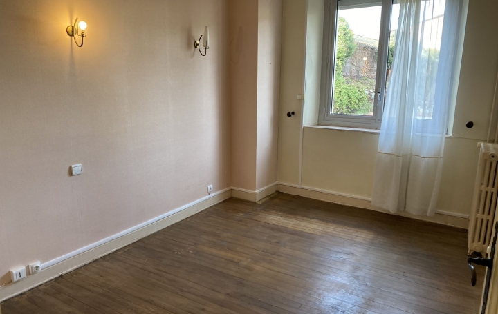 Maison VILLENEUVE-D'OLMES (09300)  200 m2 165 000 € 