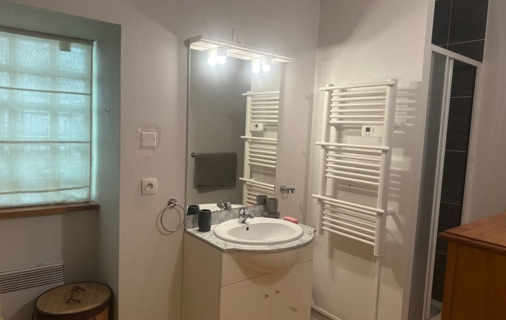 3 Pièces AX-LES-THERMES (09110)  64 m2 172 500 € 