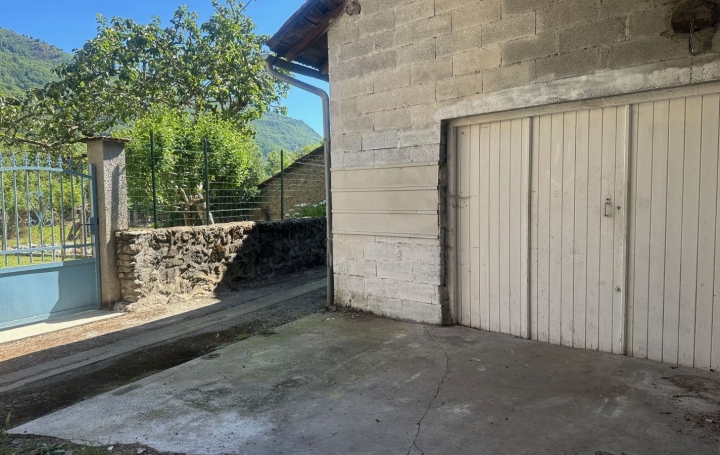 Maison VICDESSOS (09220)  120 m2 83 000 € 