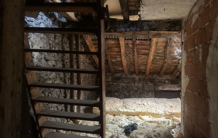 Maison VICDESSOS (09220)  120 m2 83 000 € 