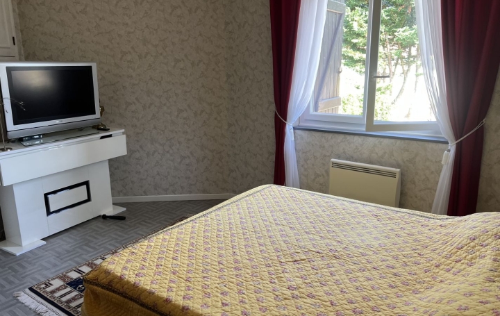 Villa SAVERDUN (09700)  166 m2 282 000 € 