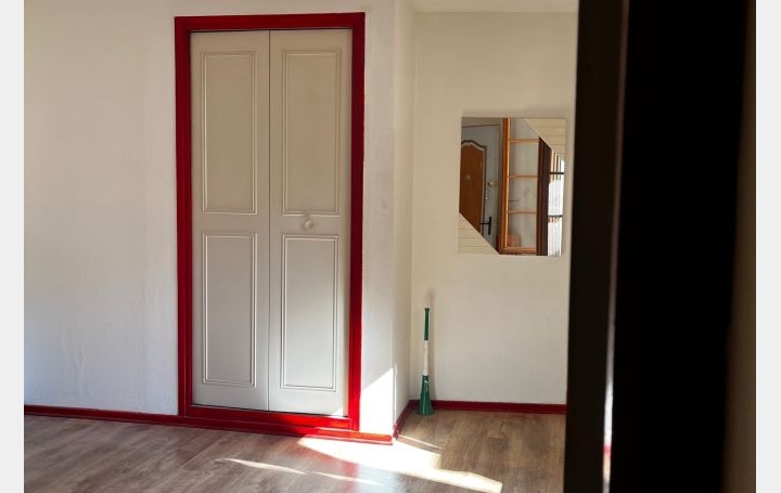 Immeuble TARASCON-SUR-ARIEGE (09400)  436 m2 180 000 € 