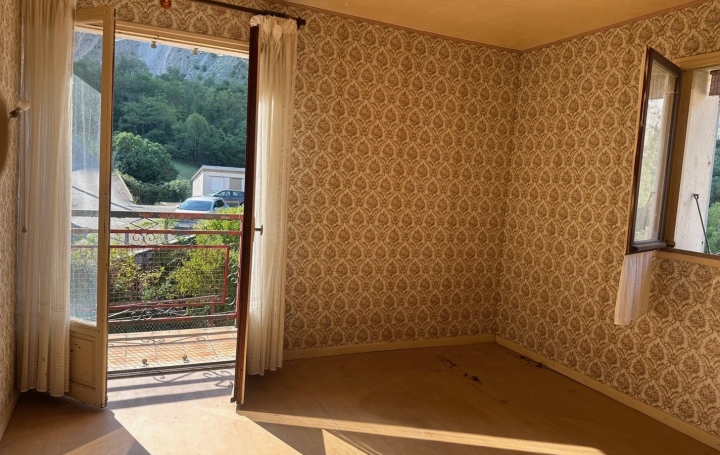 Maison USSAT (09400)  140 m2 94 000 € 