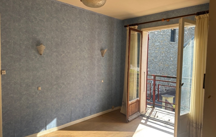 Maison USSAT (09400)  140 m2 94 000 € 