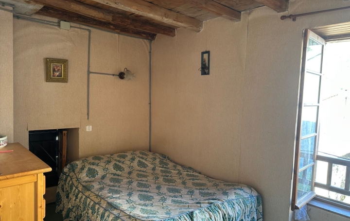 Maison SUC-ET-SENTENAC (09220)  79 m2 90 000 € 