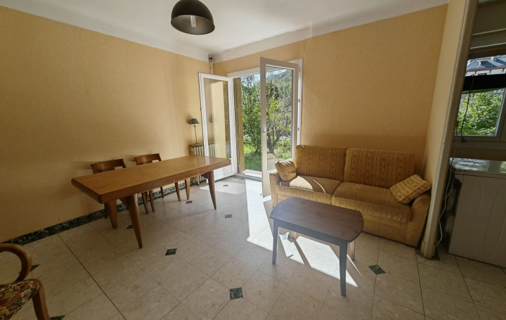 Maison AX-LES-THERMES (09110)  250 m2 465 000 € 