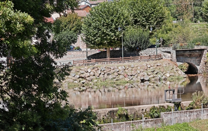 Maison LES CABANNES (09310)  110 m2 152 500 € 