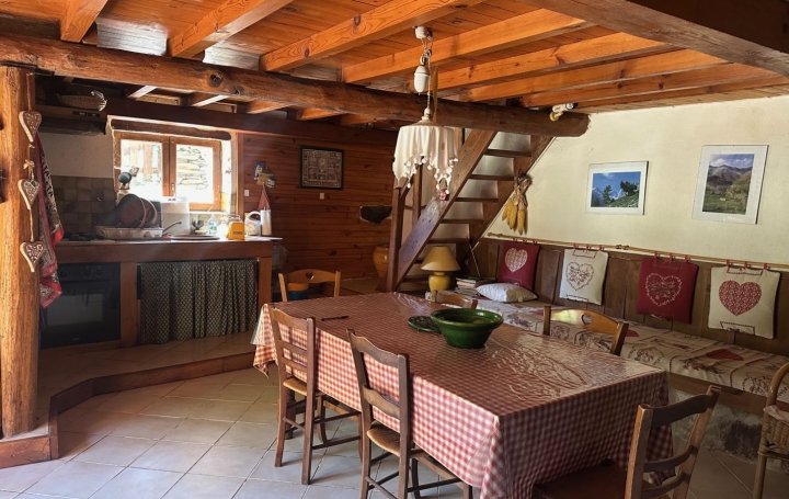 Maison AUZAT (09220)  83 m2 152 000 € 