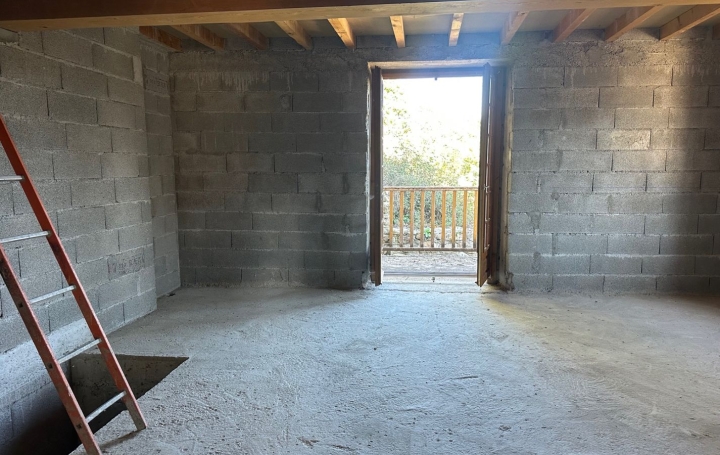 Maison TARASCON-SUR-ARIEGE (09400)  180 m2 153 000 € 