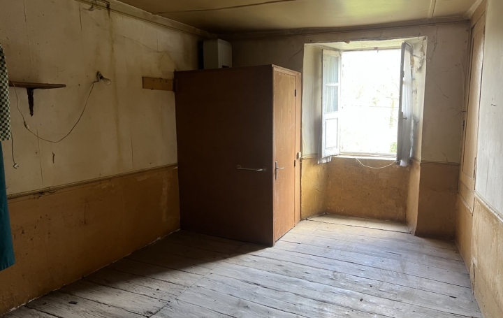 Maison RABAT-LES-TROIS-SEIGNEURS (09400)  99 m2 64 000 € 