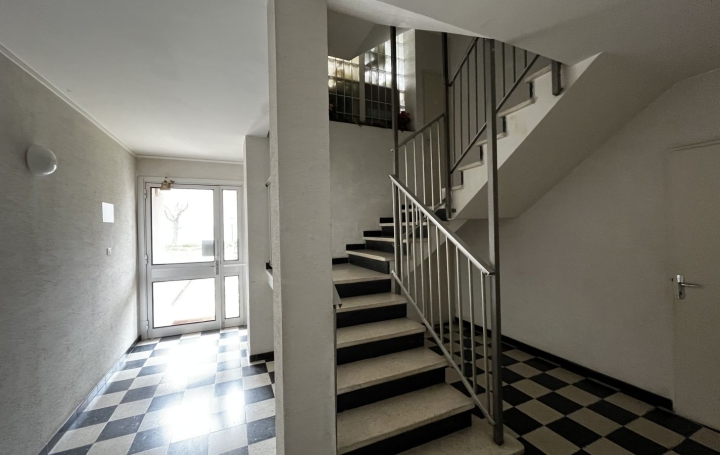 3 Pièces TARASCON-SUR-ARIEGE (09400)  76 m2 99 000 € 