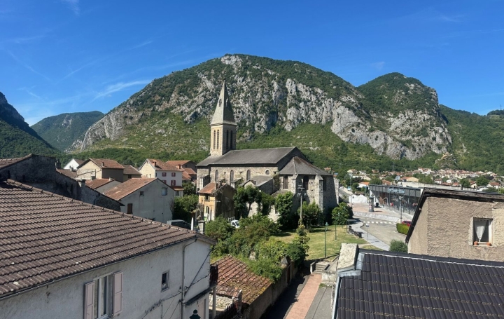 Immeuble TARASCON-SUR-ARIEGE (09400)  300 m2 121 000 € 