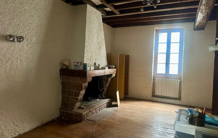 Maison FOIX (09000)  205 m2 145 000 € 