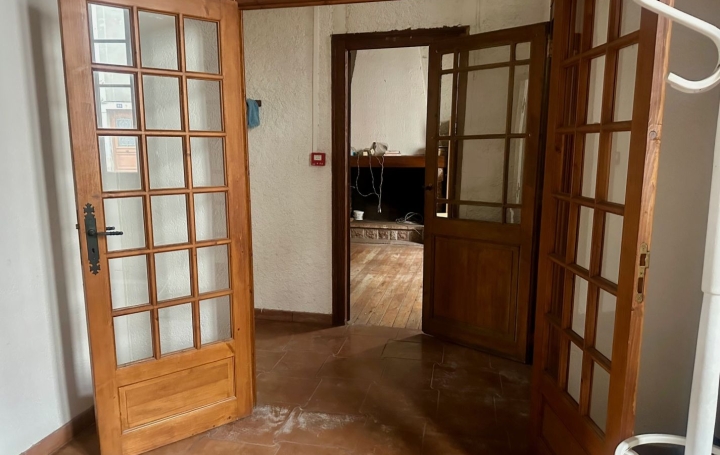 Maison FOIX (09000)  205 m2 145 000 € 