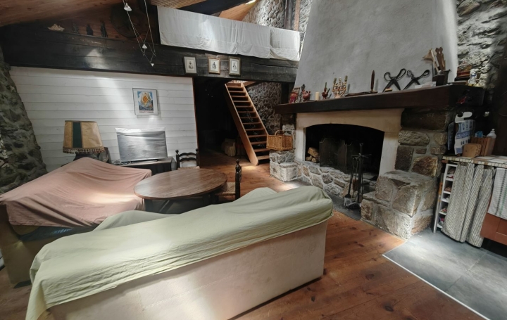 Maison AX-LES-THERMES (09110)  200 m2 160 000 € 