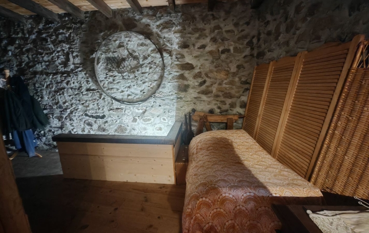 Maison AX-LES-THERMES (09110)  200 m2 160 000 € 