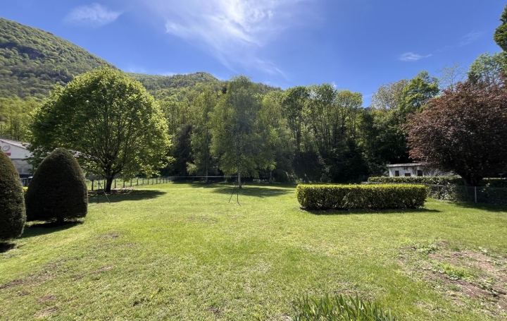Maison SINSAT (09310)  102 m2 183 000 € 