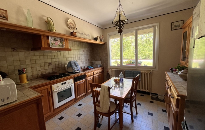 Maison SINSAT (09310)  102 m2 183 000 € 
