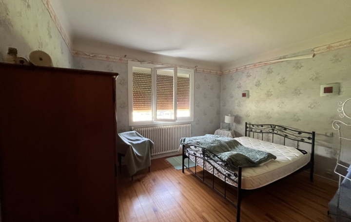 Maison SINSAT (09310)  102 m2 183 000 € 