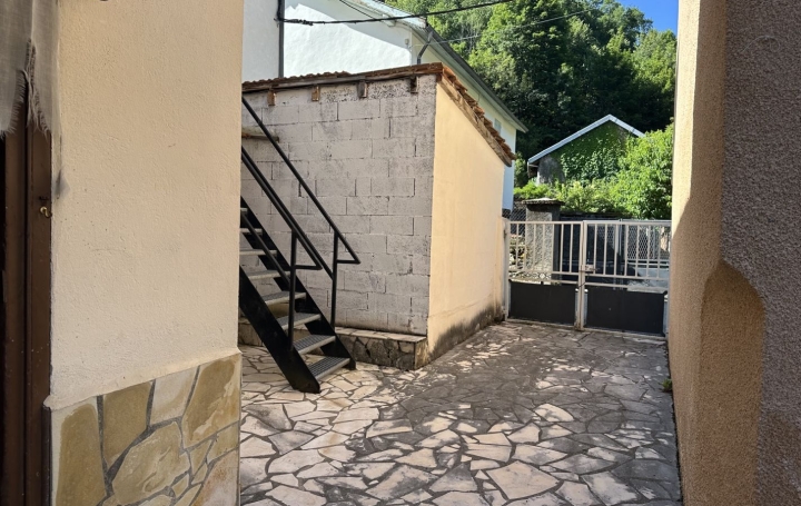 Maison CHATEAU-VERDUN (09310)  142 m2 203 000 € 