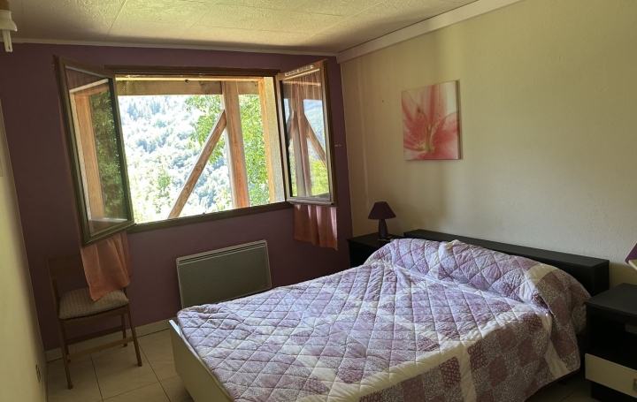 Maison VICDESSOS (09220)  80 m2 156 000 € 