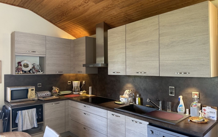 Maison VICDESSOS (09220)  80 m2 156 000 € 