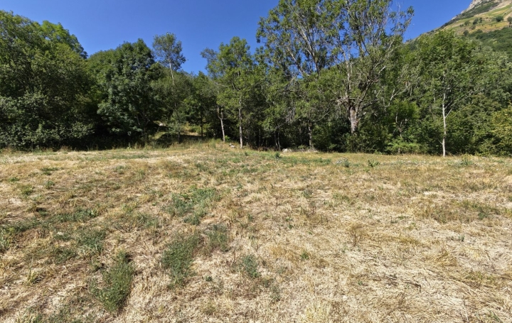 Terrain AX-LES-THERMES (09110)   66 670 € 
