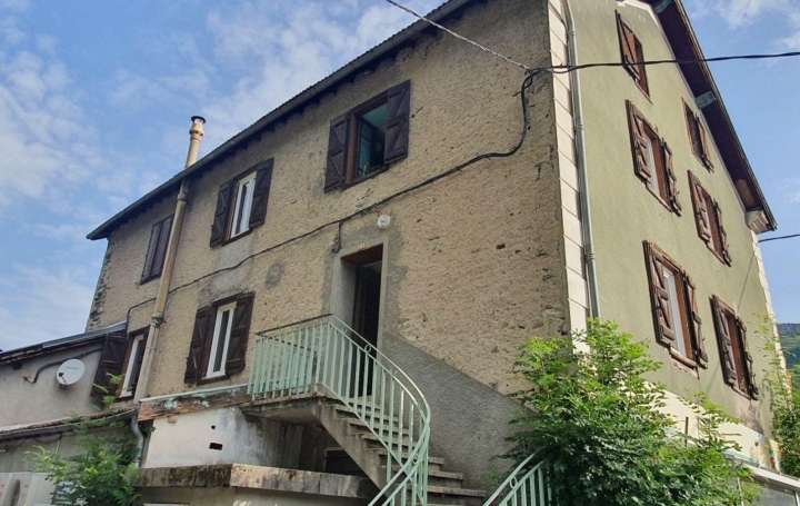 Immeuble LUZENAC (09250)  325 m2 180 000 € 