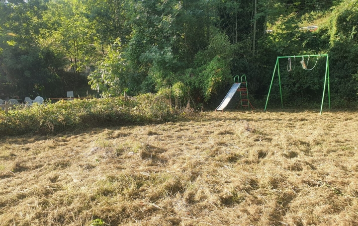 Immeuble LUZENAC (09250)  325 m2 180 000 € 