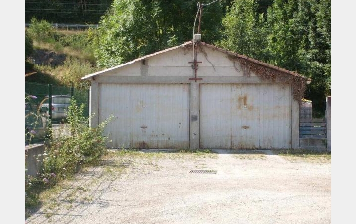 Immeuble LUZENAC (09250)  325 m2 180 000 € 