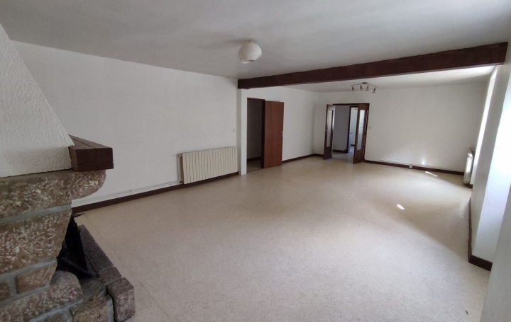 Immeuble LUZENAC (09250)  325 m2 160 000 € 