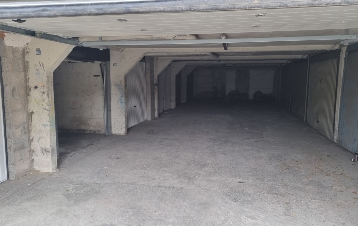 Réseau Immo-diffusion : Garage  MONTPELLIER  12 m2 90 € 