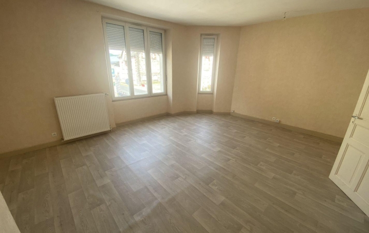 Réseau Immo-diffusion : Appartement P5  ARGENTAT-SUR-DORDOGNE  152 m2 579 € 