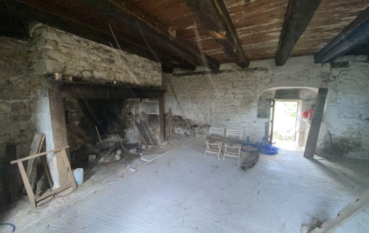 Maison GROS-CHASTANG (19320)  100 m2 59 950 € 