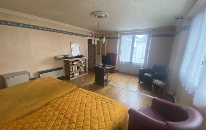 Maison SAINT-MARTIN-LA-MEANNE (19320)  207 m2 91 800 € 