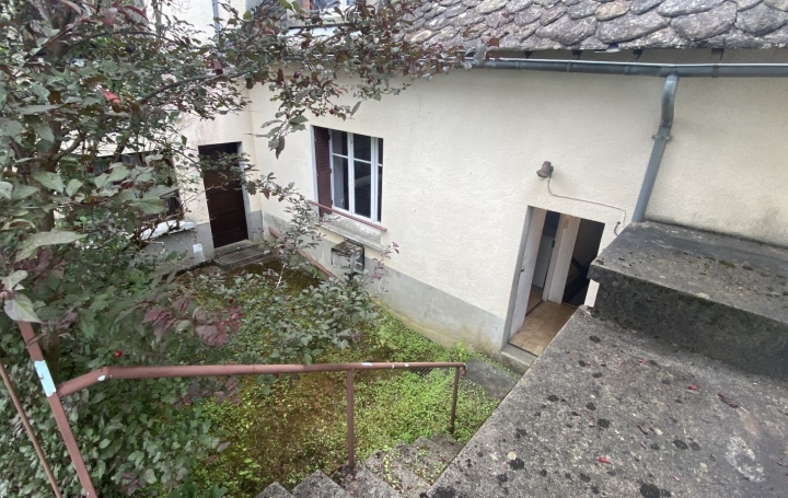 Maison SAINT-MARTIN-LA-MEANNE (19320)  207 m2 91 800 € 