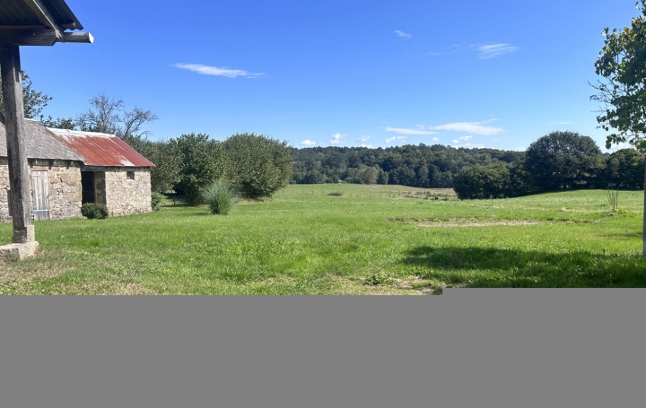 Maison SAINT-PRIVAT (19220)  198 m2 196 100 € 