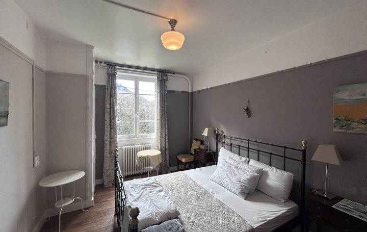 Maison SERVIERES-LE-CHATEAU (19220)  290 m2 262 500 € 